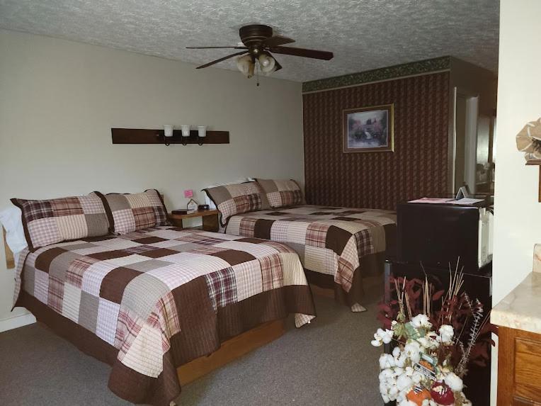 Bay Springs Country Inn & Marina Centre ภายนอก รูปภาพ