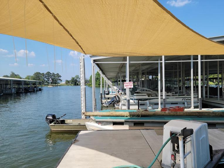 Bay Springs Country Inn & Marina Centre ภายนอก รูปภาพ